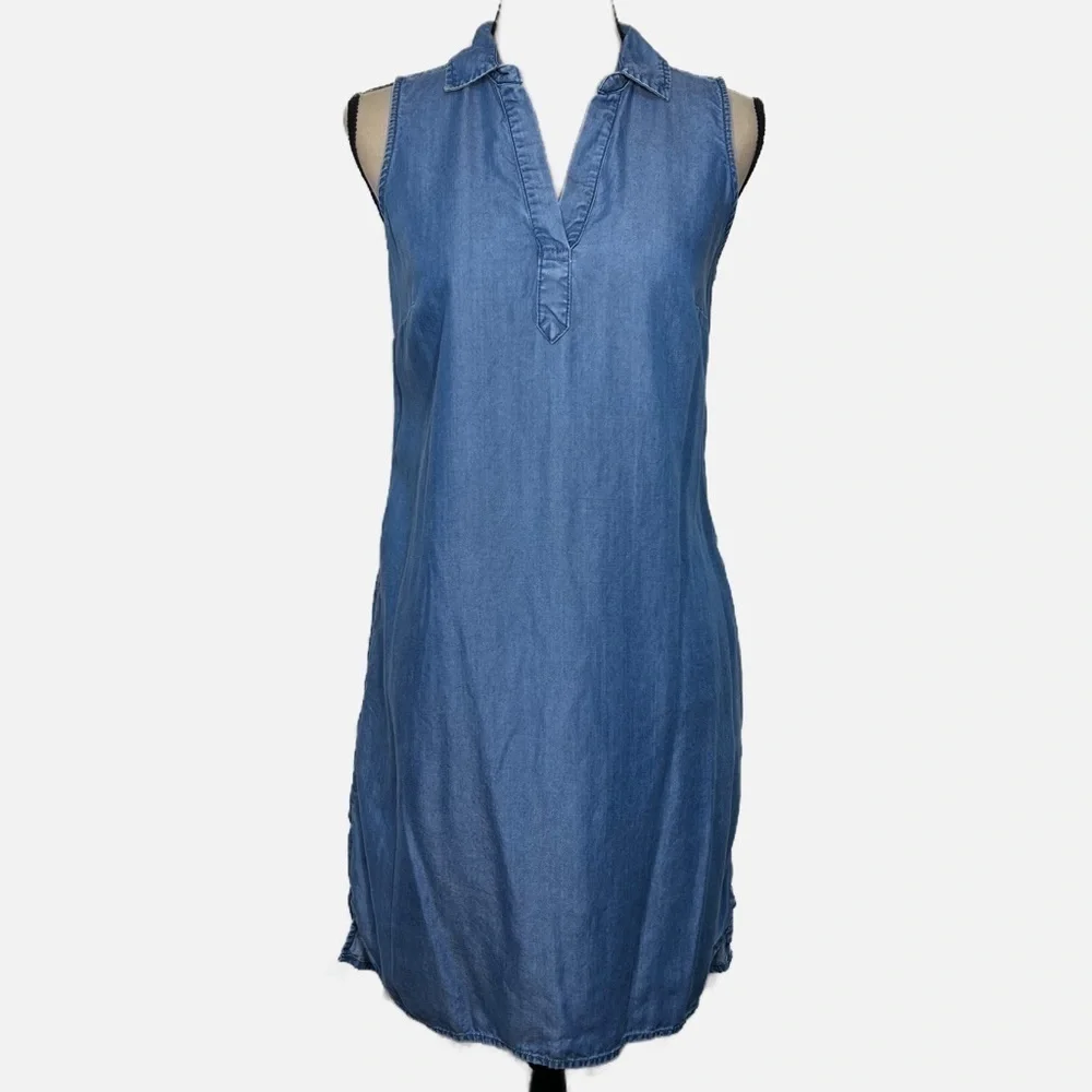 Time and Tru Chambray Blue V Neck Shift Dress W Pockets Womens size 4/6 Small - Picture 2 of 7